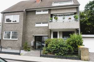 Helle 3-Zimmer Dachgeschosswohnung in Düsseldorf-Benrath