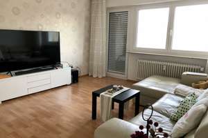 Modernisierte 3-Raum-Wohnung mit Balkon und Einbauküche in Singen Nord – Die vollständige Adresse der Immobilie erhältst du vom Anbieter., 78224 Singen (Hohentwiel) – Vorschaubild 1