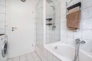 Modernisiertes Reihenendhaus mit Kamin, Garten und überdachter Terrasse – Die vollständige Adresse der Immobilie erhältst du vom Anbieter., 26603 Aurich – Vorschaubild 13
