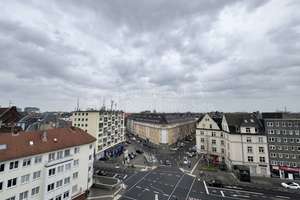 Wohnen im 7. Stock: 3-Zimmer-Wohnung mit Aufzug und Weitblick! – Die vollständige Adresse der Immobilie erhältst du vom Anbieter., 50677 Neustadt/Süd, Köln – Vorschaubild 1
