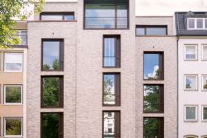 ULI VOGELER GmbH - UNIQUE - EINZIGARTIGES PENTHOUSE MIT ALSTERBLICK UND SONNENTERRASSEN – Die vollständige Adresse der Immobilie erhältst du vom Anbieter., 20148 Rotherbaum, Hamburg – Vorschaubild 2