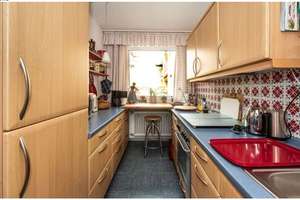 Exklusive, gepflegte 2-Zimmer-Wohnung mit Balkon in Weiden, Köln – Breslauer Straße 28, 50858 Weiden, Köln – Vorschaubild 3