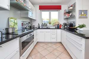 Exklusive Penthouse-Wohnung mit  2x TG-Stellplätzen und Traumblick über die Trave auf die Altstadt! – Die vollständige Adresse der Immobilie erhältst du vom Anbieter., 23560 Innenstadt, Lübeck – Vorschaubild 9