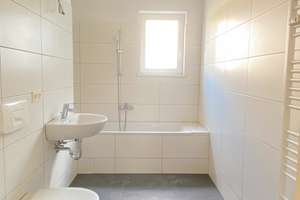 Attraktive 2-Zimmer-Wohnung mit 2 Balkone, EBK, zentraler Lager im Kiez Charlottenburg – Schillerstraße 51, 10627 Charlottenburg, Berlin – Vorschaubild 13