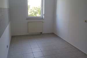 Schöne Zweiraum-Wohnung mit Balkon, Aufzug und TG-Platz – Magdeburg – Vorschaubild 14