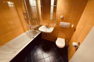 *Reserviert* OlyDorf: Schöne u. hoch gel. 100 m² 3-Zi.-Terrassenwohnung m. begehrtem Schnitt u. AC – Straßbergerstr. 4, 80809 München – Vorschaubild 4