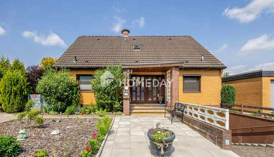 Bild von Südwestsonne genießen: Großzügiges Einfamilienhaus mit Gartenidylle