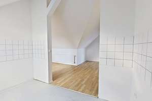 KEIN HITZE-, ABER 2 NKM FREI: Besonders geschnittene 2-Zimmer-Dachgeschosswohnung mit Badewanne – Riedestraße 2, 38102 Viewegsgarten-Bebelhof, Braunschweig – Vorschaubild 10