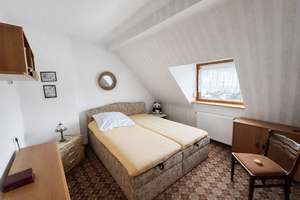 Altbau mit Ecken, Kanten & Potenzial: Machen Sie dieses Reihenhaus zu Ihrem Projekt! – Die vollständige Adresse der Immobilie erhältst du vom Anbieter., 12557 Köpenick, Berlin – Vorschaubild 9