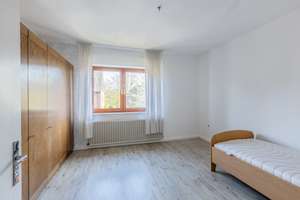 Sanierungsbedürftiges Zweifamilienhaus mit Traumgarten in OB-Sterkrade – Die vollständige Adresse der Immobilie erhältst du vom Anbieter., 46145 Alsfeld, Oberhausen – Vorschaubild 9