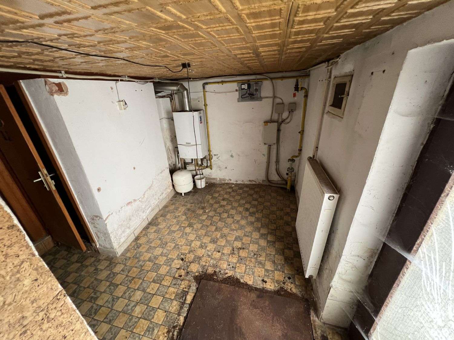 Stark sanierungsbedürftiges Fachwerkhaus in der Stadtmitte, Waldeck Frankenberg Kreis – Bild 2