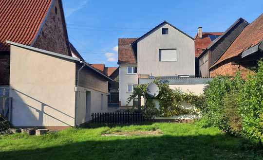 Großes Zweifamilienhaus mit tollem Gartengrundstück
