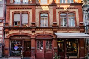 Mehrfamilienhaus mit zwei Gewerbeeinheiten in zentraler Innenstadtlage – Die vollständige Adresse der Immobilie erhältst du vom Anbieter., 65183 Mitte, Wiesbaden – Vorschaubild 1