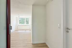 Moderne & frisch sanierte 2-Zimmer-Wohnung: hell, freundlich + schöner Ausblick ins Grüne – Washingtonweg 1A, 30519 Mittelfeld, Hannover – Vorschaubild 6