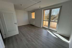 Moderne 3-Zimmer-Wohnung mit Balkon in ruhiger Lage! – Astonstraße 48, 39116 Sudenburg, Magdeburg – Vorschaubild 1