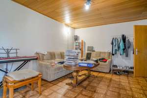 Sonniges Einfamilienhaus mit Garten in Gladenbach OT – Die vollständige Adresse der Immobilie erhältst du vom Anbieter., 35075 Gladenbach – Vorschaubild 14