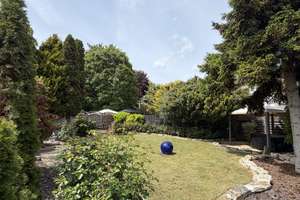 Großzügiges Ein-/Zweifamilienhaus mit großem Garten und 2 Garagen – ohne Provision – Die vollständige Adresse der Immobilie erhältst du vom Anbieter., 55270 Jugenheim in Rheinhessen – Vorschaubild 4
