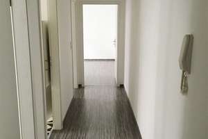 Chemnitz-Kaßberg, 2-Raum Wohnung mit Erkerzimmer, Tageslichtbad und Küche – Weststraße 52, 9112 Kaßberg, Chemnitz – Vorschaubild 2