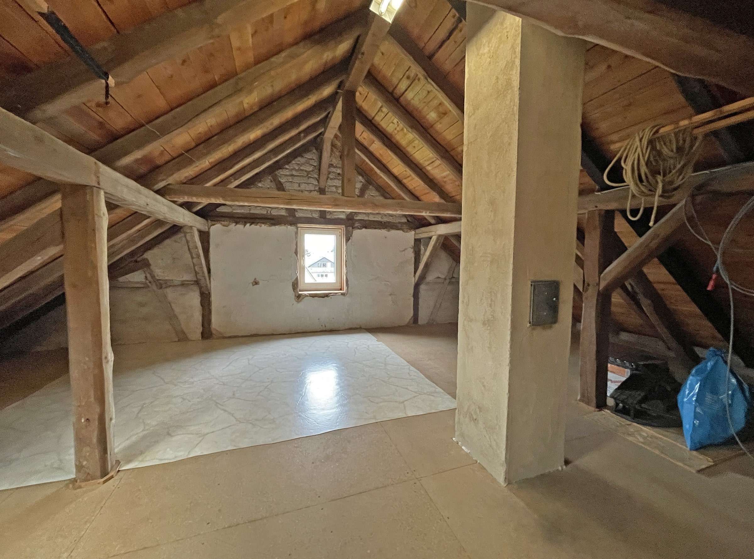 Immobilie in Hosenfeld - EINZIEHEN UND WOHLFÜHLEN – Schmuckes Ein-/Zweifamilienhaus mit großem Grundstück - Bild 14