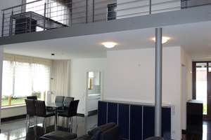 Barrierefrei mit Aufzug! Wertiges EFH mit 200 m² Wfl. sowie Garage mit 3 Stellplätzen – Die vollständige Adresse der Immobilie erhältst du vom Anbieter., 74211 Leingarten – Vorschaubild 1