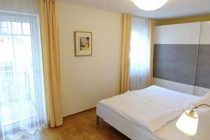 Lichtdurchflutete Wohnung mit großem Balkon – ruhige Villenlage – Kyffhäuserstr. 13, 1309 Striesen-West, Dresden – Vorschaubild 8
