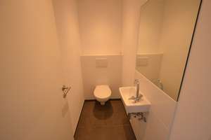 Sanierte helle 2-Zi. Wohnung mit Balkon im Westen von Regensburg – Die vollständige Adresse der Immobilie erhältst du vom Anbieter., 93049 Westenviertel, Regensburg – Vorschaubild 9