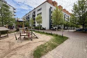 3-Zi.-Obergeschosswohnung mit Balkon, Aufzug und Gartennutzung in Toplage