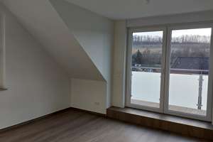moderne 3,5-Zi.-DG-Wohnung  mit Süd-Balkon in Alfeld/Leine - 2023 vollständig saniert – Winzenburger Straße 43, 31061 Alfeld (Leine) – Vorschaubild 12