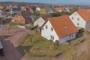 Gepflegtes 4-Zi.-Zuhause mit Garten, 2 Carportstellplätzen und 2 Freistellplätzen - Erbbaurecht – Ostvorpommern (Kreis) – Vorschaubild 1