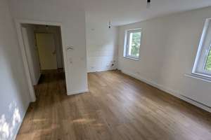 Sanierte 3 Zimmer Wohnung in Schönau!