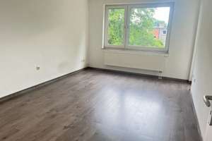 Einziehen und Wohlfühlen! 3-Zimmerwohnung mit Balkon in gepflegtem Mehrfamilienhaus in SZ-Lebenstedt – Sudermannstr. 3, 38226 Lebenstedt, Salzgitter – Vorschaubild 3