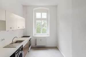 Leben in Oberschöneweide: Helle 1-Zimmer-Wohnung mit Balkon – Plönzeile 24, 12459 Oberschöneweide, Berlin – Vorschaubild 2