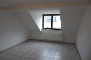 Lassen Sie sich überraschen! - Tolle 3-Raum im DG mit zusätzlichem Spitzboden – Sonnenstr. 78, 9130 Sonnenberg, Chemnitz – Vorschaubild 3