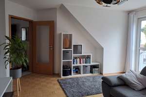 Sonnige 3 Zi.- Dachgeschosswohnung mit Balkon – 84028 Peter und Paul, Landshut – Vorschaubild 3