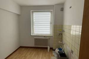 Ansprechende 3 Zimmer-Wohnung Friedensstraße - 4. Stock -  kein Aufzug! – Die vollständige Adresse der Immobilie erhältst du vom Anbieter., 51373 Wiesdorf, Leverkusen – Vorschaubild 3