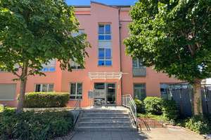Immo Love Lechhausen: Traumhafte Maisonette- Penthousewohnung mit 4 ZKB und 114m² !