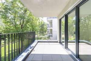 Sonnige Eleganz: Großzügige Etagenwohnung mit Balkon und offener Küche inkl. EBK – Athanasius-Kircher-Straße 13, 97074 Frauenland, Würzburg – Vorschaubild 2