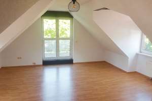 Sonnige DG-Maisonette Wohnung in Berlin-Hermsdorf: 3 Zimmer, 2 Balkone – Die vollständige Adresse der Immobilie erhältst du vom Anbieter., 13467 Hermsdorf, Berlin – Vorschaubild 3