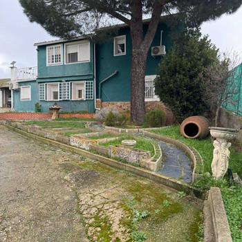 Das Zuhause zum Abschalten: rustikales Anwesen mit Haus, Pool und Garten