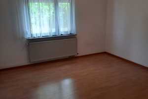 Freundliche und sanierte 7-Zimmer-Doppelhaushälfte in Stuttgart Zuffenhausen – Stuttgart – Vorschaubild 9