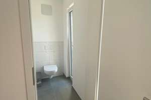 **Fußläufig zum See- Exclusive 6 Zimmer  Doppelhaushälfte mit whirlpool** – Die vollständige Adresse der Immobilie erhältst du vom Anbieter., 89231 Neu-Ulm – Vorschaubild 6