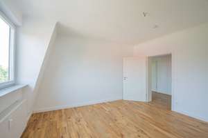PROVISIONSFREI | Exklusive 5-Raum-Dachgeschosswohnung mit Parkblick, Balkon, Aufzug & TG-Stellplatz – Die vollständige Adresse der Immobilie erhältst du vom Anbieter., 16816 Neuruppin – Vorschaubild 7