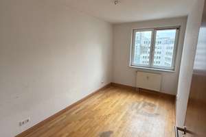 Bezugsfrei! 3 Zi.-Whg mit Aufzug, Balkon und inkl. 2 TG Stellplätzen  zu verkaufen – Die vollständige Adresse der Immobilie erhältst du vom Anbieter., 10179 Mitte (Ortsteil), Berlin – Vorschaubild 13