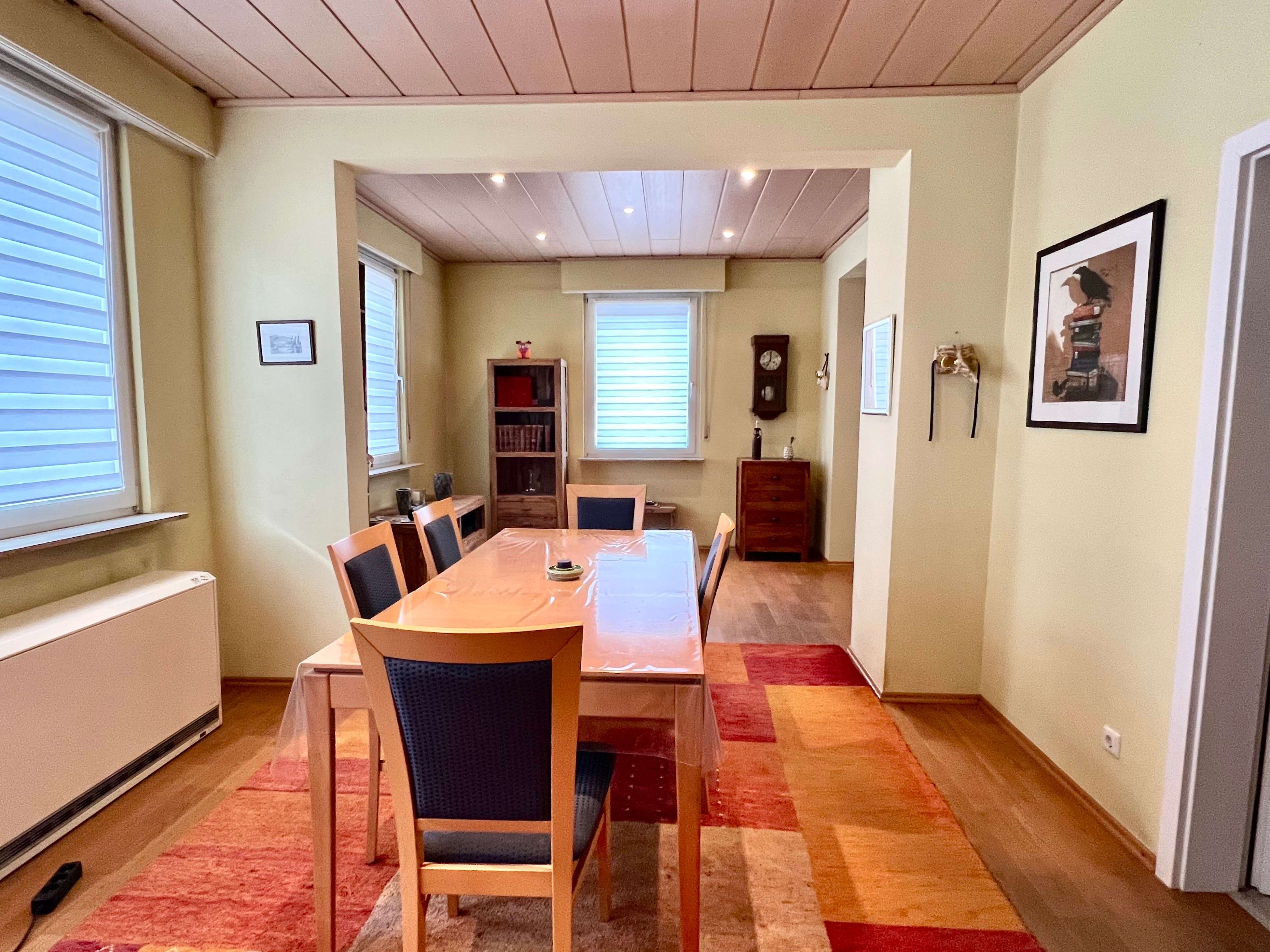 Immobilie in Lorsch - Einfamilienhaus mit atmosphärischer Scheune in zentraler Lage von Lorsch - Bild 3