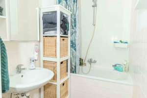 Sonnige 3-Zimmer-Altbauwohnung mit Balkon in MG City, Nähe Bunter Garten – Parkstrasse 66, 41061 Gladbach, Mönchengladbach – Vorschaubild 9