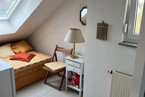 Geschmackvolle, gepflegte 2,5-Zimmer-Dachgeschosswohnung mit geh. Innenausstattung mit EBK – Wildenfelser Straße 22, 81249 Aubing-Süd, München – Vorschaubild 16