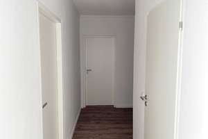 Helle + renovierte 2-Zimmer-Wohnung mit Balkon, guter Schnitt, separate Küche, Duschbad, Aufzug – Kurt-Schumacher-Straße 12, 38102 Viewegsgarten-Bebelhof, Braunschweig – Vorschaubild 10