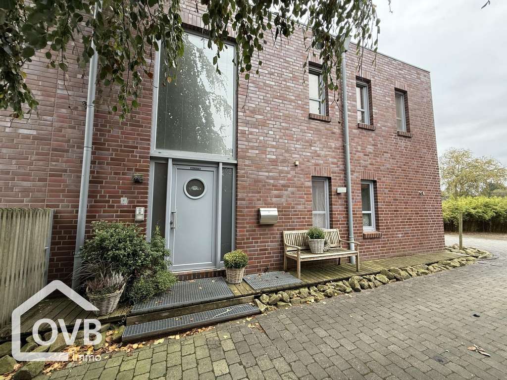 Immobilie in Ostrhauderfehn - Exklusives Wohnhaus mit möglichen drei Wohneinheiten und Garage - Bild 4