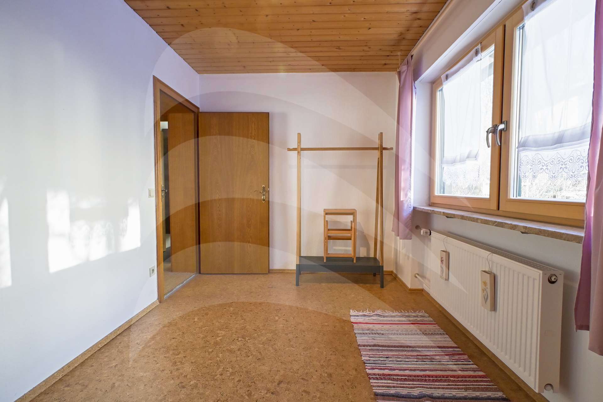 Immobilie in Marklkofen - Geräumiges Einfamilienhaus mit Weitblick ins Vilstal - Bild 17