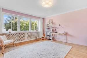 Traumhafte Ruheoase! Elegantes Stadthaus mit 700m² Grundstück, Pool und einzigartigem Garten – Die vollständige Adresse der Immobilie erhältst du vom Anbieter., 90439 St. Leonhard, Nürnberg – Vorschaubild 18